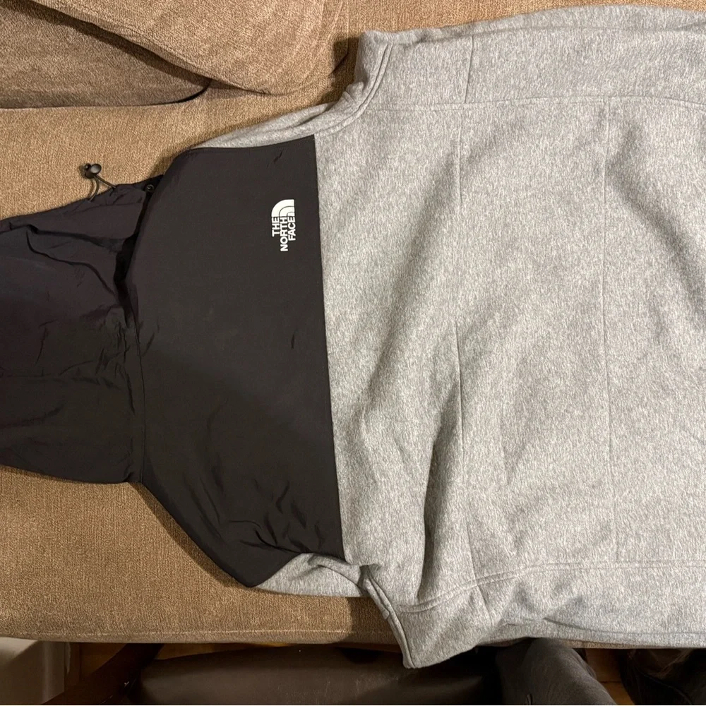 The North Face Men's Black and Gray Jacket - Picture 2 of 7